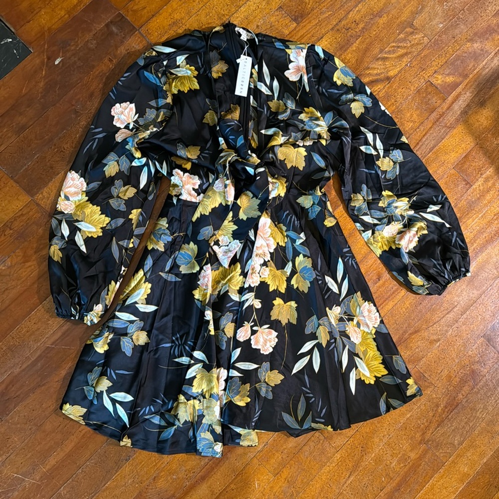 NWT Baltic Born wrap front mini dress long sleeve floral satin